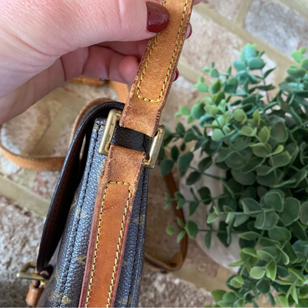 Louis Vuitton | Authentic LV Monogram | Chantilly PM | Crossbody Saddle Bag - Picture 11 of 16